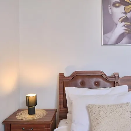 Vakantiehuis House Roza *