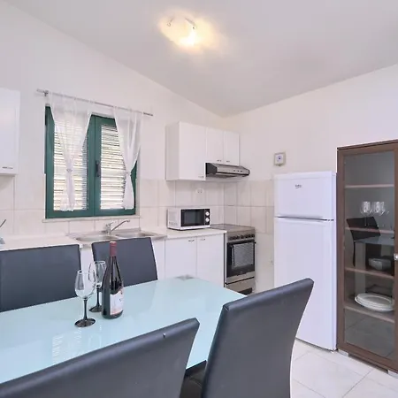 Vakantiehuis House Roza Podstrana