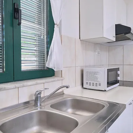 Vakantiehuis House Roza *