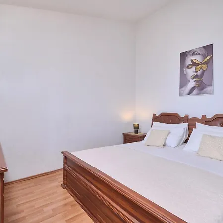Vakantiehuis House Roza